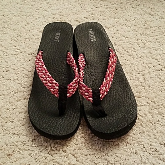 mixit wedge flip flops